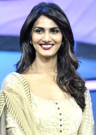 vaani kapoor height in feet|Vaani Kapoor (Actress) Height, Weight, Age, Affairs,。